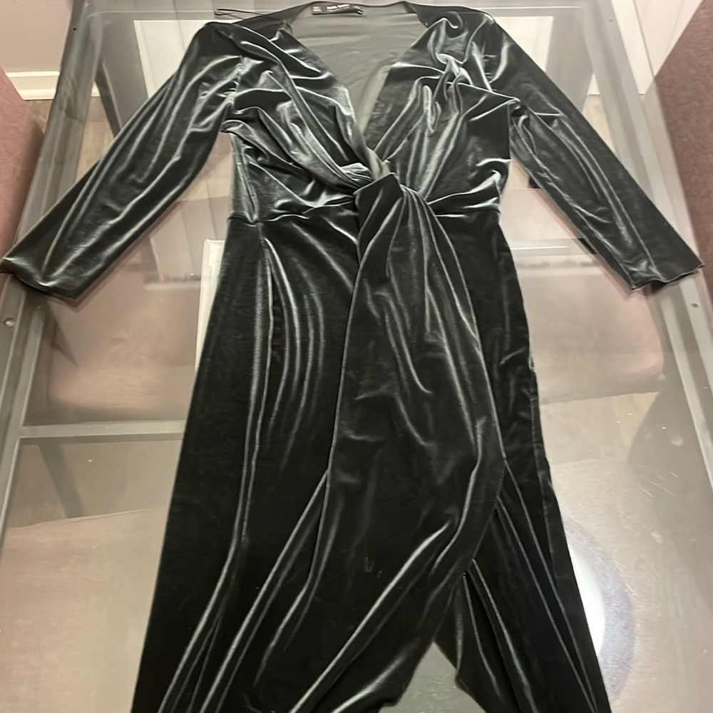 FOREST GREEN VELVET ZARA DRESS SIZE LARGE
